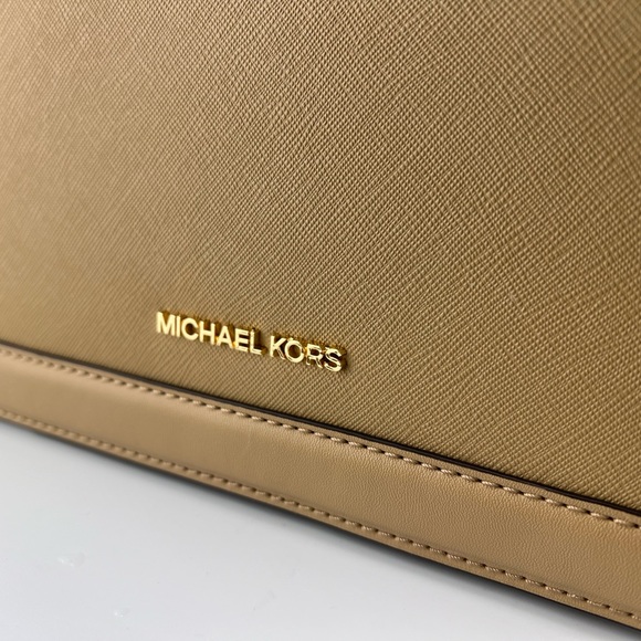 Michael Michael Kors Jet Set Crossbody Leather - Picture 9 of 11